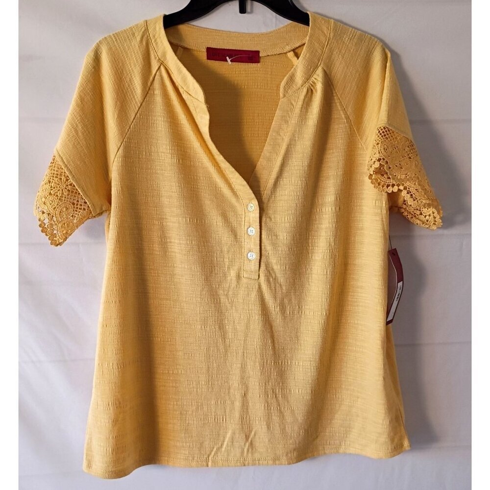 Love Scarlet Women's Open Neck Lace Trim Blouse Size M NWT Elegant Top